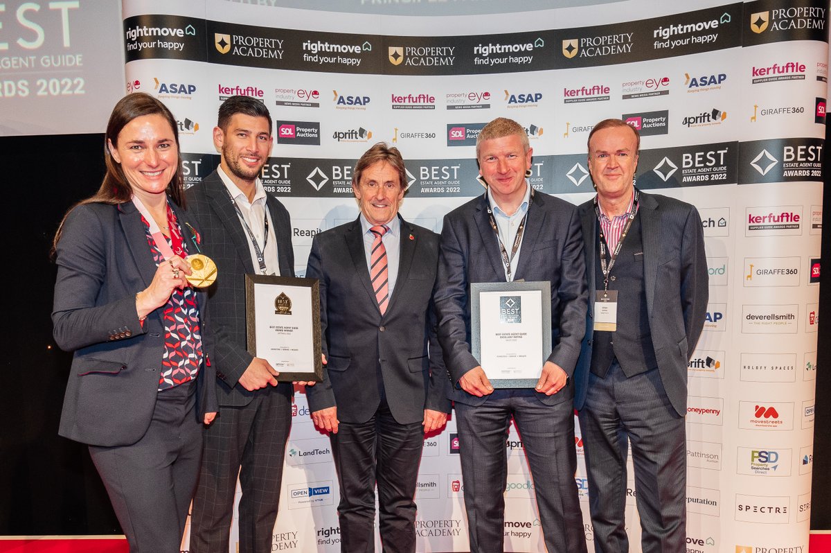 We're your local award winning agents 🎉

We were delighted to have picked up both sales and lettings awards at @ea_masters_ 

Here we are receiving them Olympic athlete 🥇@damesarahstorey
Well done team!

If you are moving in 2022 we would love to help.
📞01273 778844

#property