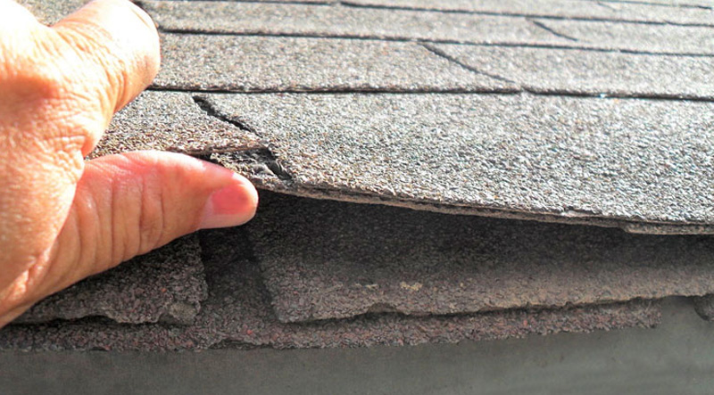 Weekend warriors! This is a friendly reminder to schedule that roof inspection! Regular roof inspections are crucial to helping manage your roof's maintenance which in turn, increases its life.
Call now (720) 833-8396 or schedule yours today.

#roofingcontractor #denvercolorado