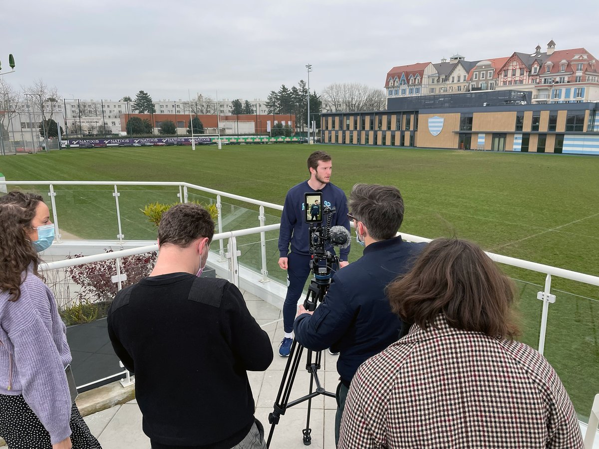 Rendez-vous sur notre compte Insta #àDOMICILE pour relever les défis lancés par <a href="/BorisPalu/">Bolu Rispa 🌟🌟🇫🇷</a>, <a href="/LouisDupichot/">Louis Dupichot</a> et <a href="/HassaneKolingar/">Hassane Kolingar</a>, pour aider #Foncia à soutenir l’opération <a href="/piecesjaunes/">Pièces Jaunes</a> !
Chaque ❤️, partage ou défi relevé avec le #OkFoncia = un don
👉 instagram.com/adomicile_/