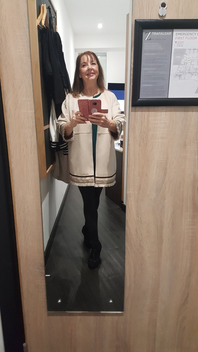 RazzHorsham's tweet photo. Conference LIVE and face to face in London today! Reconnecting the rainbow🌈#thegiftofconfidence https://t.co/ZfptRwCXyP