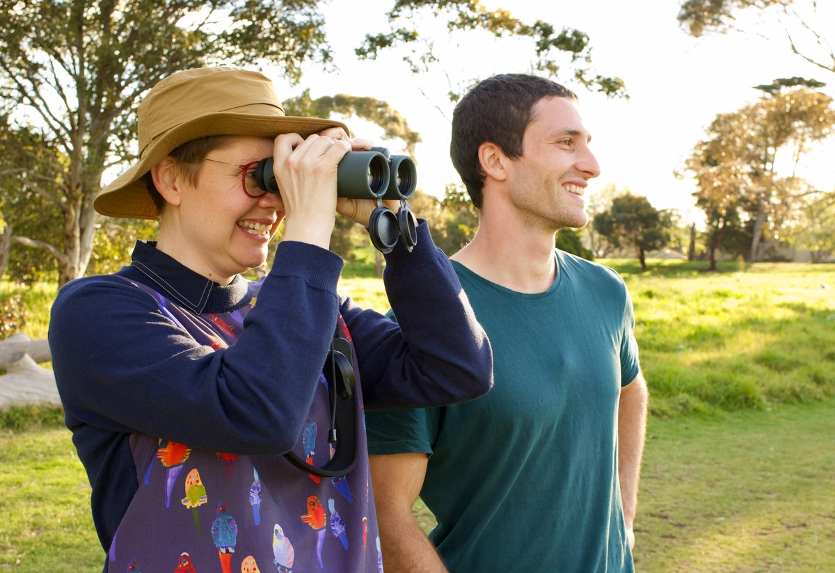ABCTV's tweet image. Join nature journalist and self-confessed bird-nerd, @jones_ann, as she heads out on an urban safari through Melbourne, uncovering the secret lives of the city's feathery friends 🐦 #ABCCatalyst

The Secret Lives Of Our Urban Birds starts now: ab.co/UrbanBirds