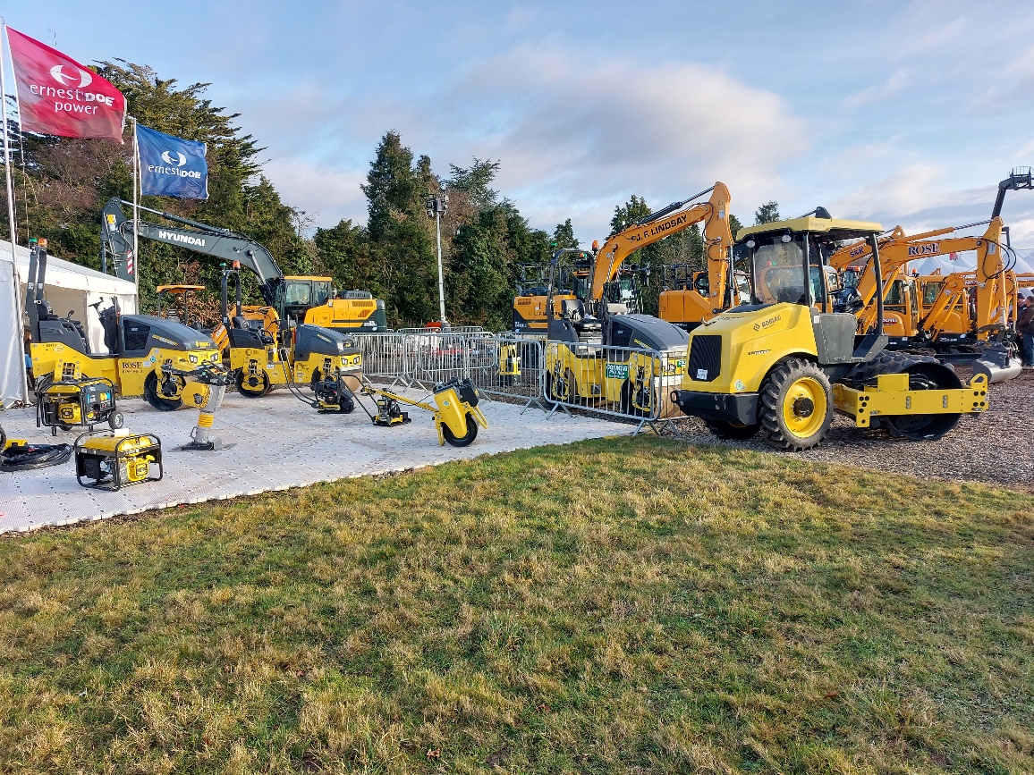 Come and see us the Doe Show from today until Thursday..<a href="/ErnestDoeSons/">@ErnestDoeSons</a>