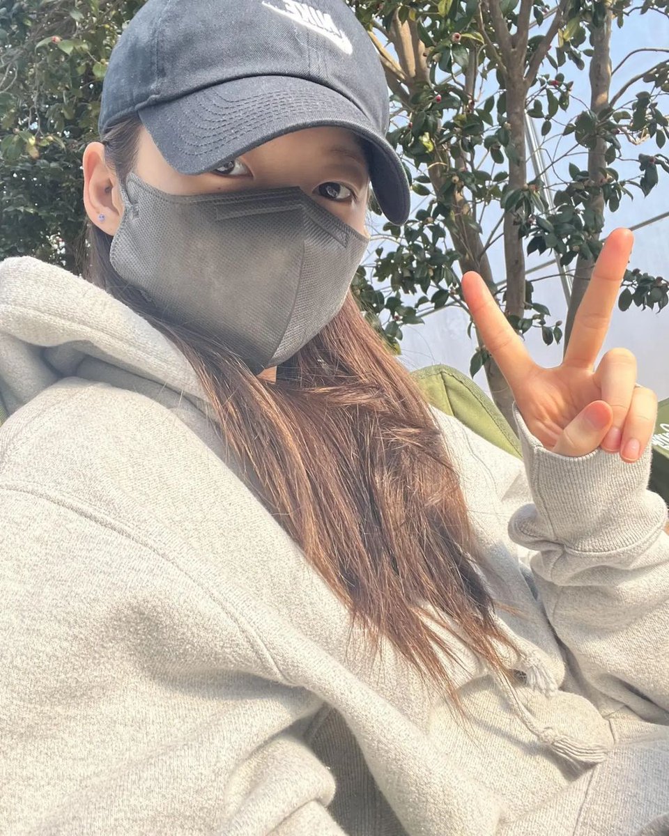 daiIyarin's tweet photo. arin's universe update 🖤

#아린 #ARIN https://t.co/WovEnEXKdQ