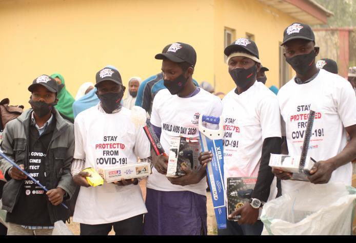 SFHNigeria's tweet photo. Pictures from our Integrated Child Health and Social Services Award project (ICHSSA 3) Household Economic Strengthening(HES) distribution of start up kits to out of school adolescents.

#sfh
#healthylivesforall
#ICHSSA3
#usaid https://t.co/hXnK1a5176