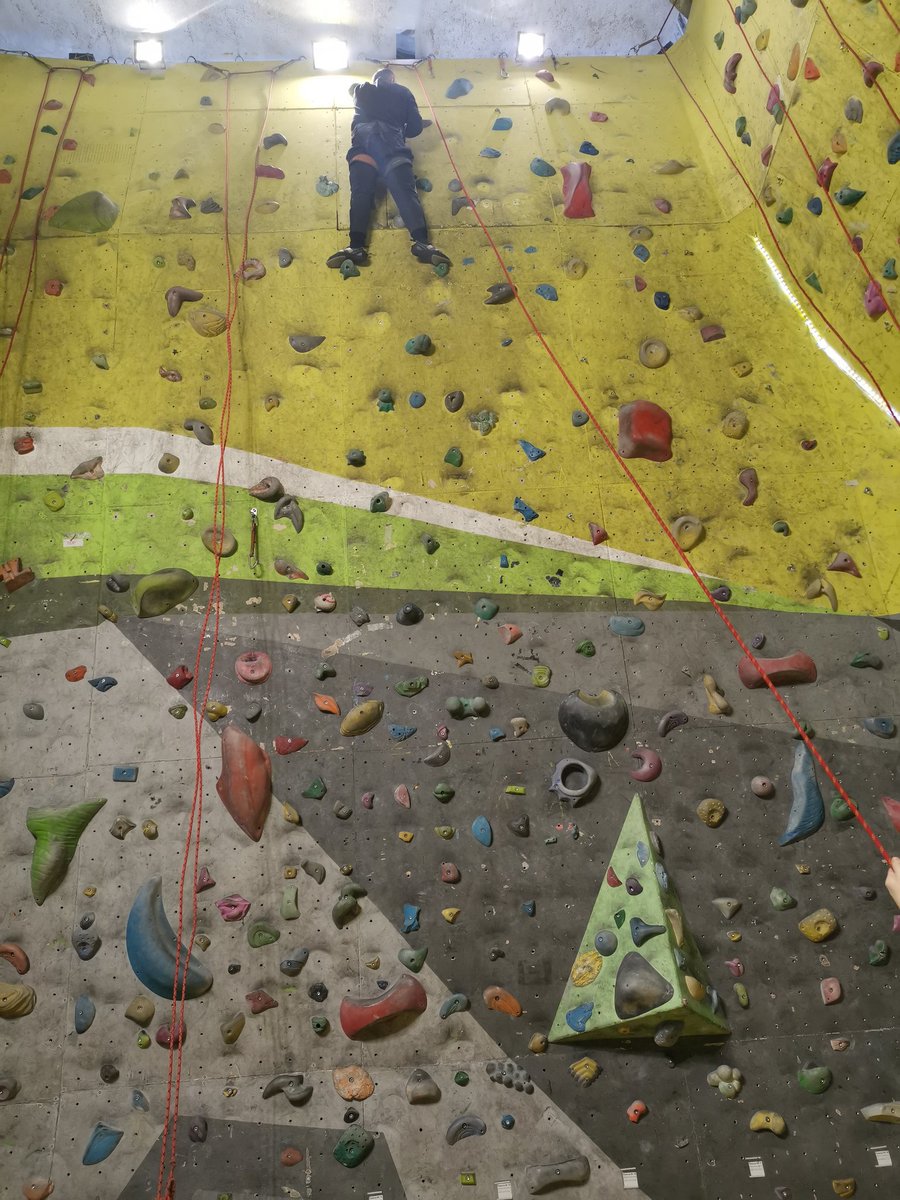 Очередное занятие на "Скалодроме ParkRock" для детей с ограниченными возможностями здоровья.

#особенныедетисамары #особенныедети #autism #РАС #спортивныйкружокдлядетейсовз #скалодром #проводимвремяспользой #дети #россия #здороваяроссия #самара #спортнормажизни #самараспортивная