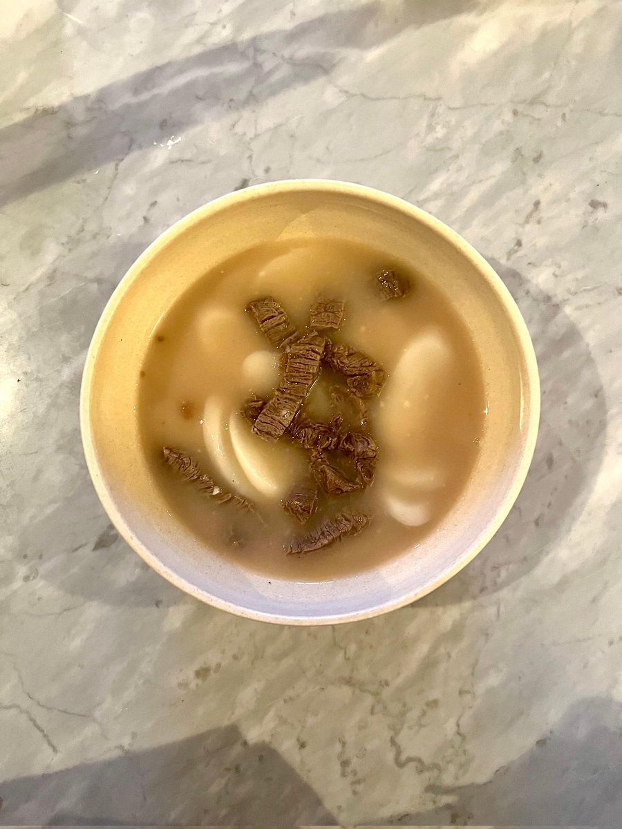 ROSÉ⭐shared a new moment!

20220201

🐿 : "Our Blinks, Happy New Year. 
I miss you"

블랙핑크 로제 #로제 #ROSÉ