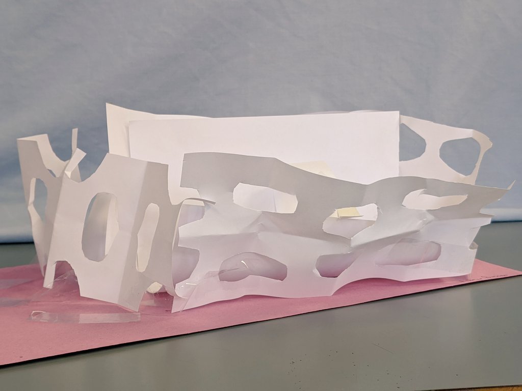 stniniansart's tweet image. S1L 3D Design have come up with some excellent ideas in their paper architectural models inspired by Frank Gehry 😀 @stninianshigh  #paperarchitecture #design