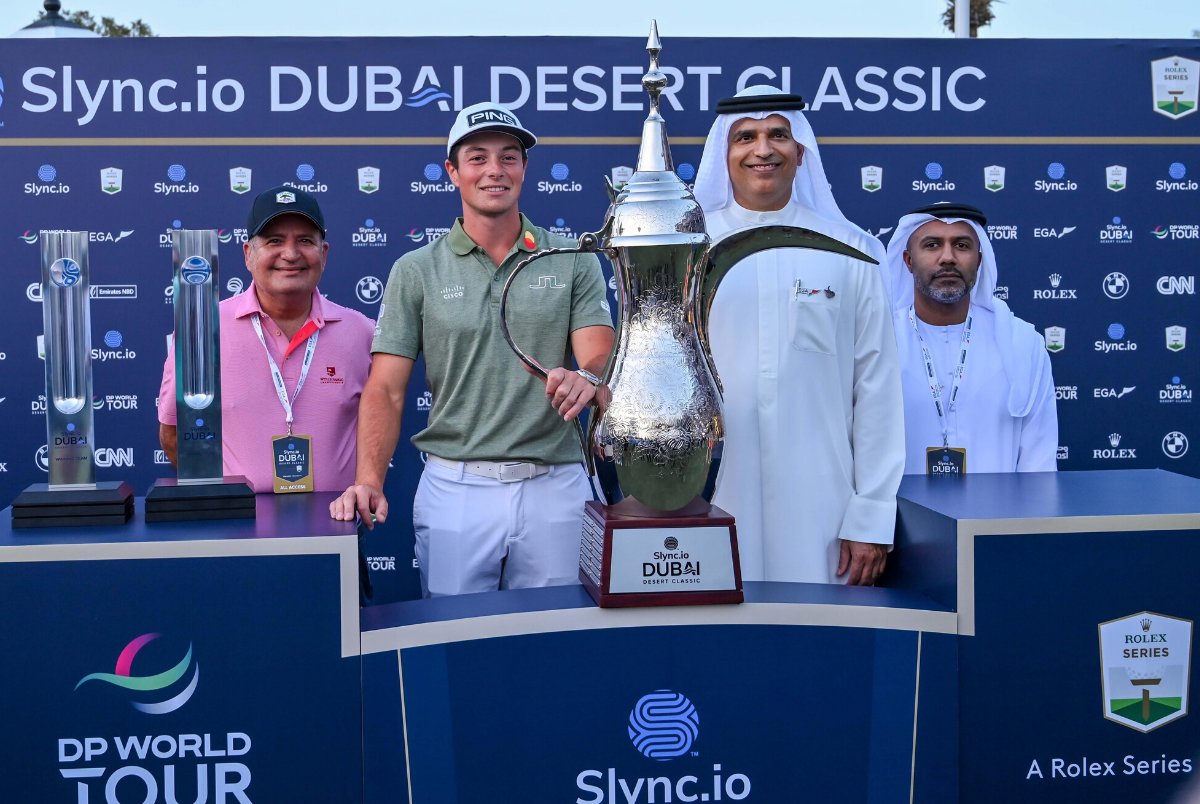 Our CEO Abdulnasser Bin Kalban with Viktor Hovland and his trophy for winning the 2022 Dubai Desert Classic (@SlyncDDC). Congratulations from everyone at EGA for a fantastic win Viktor!