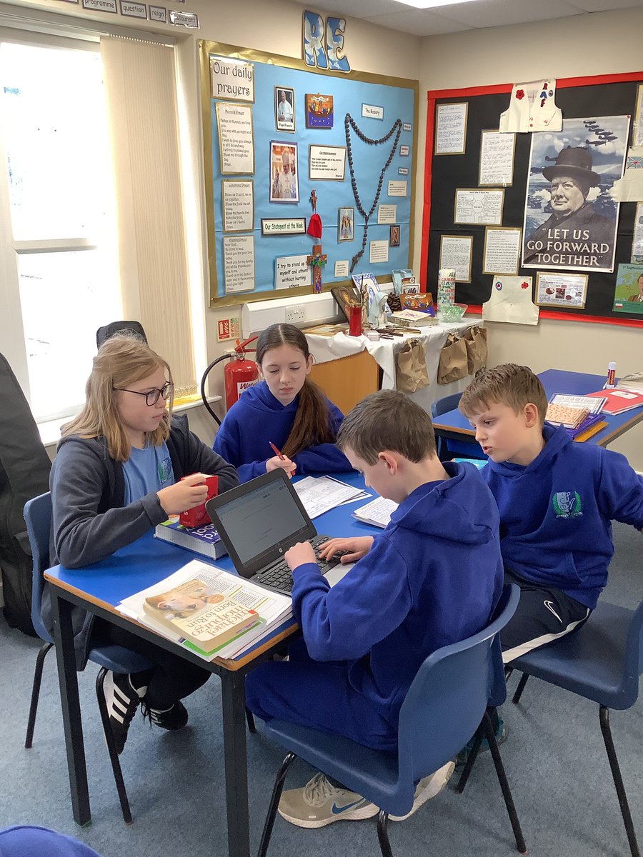 StAgnesY6's tweet image. Using a shared Google doc to create shared ideas for a setting description. #stagnesenglish #stagnescomputing