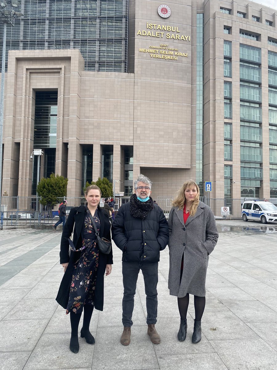 rebecca_vincent's tweet photo. Back at the Istanbul Çağlayan Court for yet another hearing in the endless - and completely ludicrous - criminal case against our wonderful @RSF_inter colleague @ErolOnderoglu. We #SupportErol and stand with him in full solidarity! https://t.co/oYrCtYmdfZ
