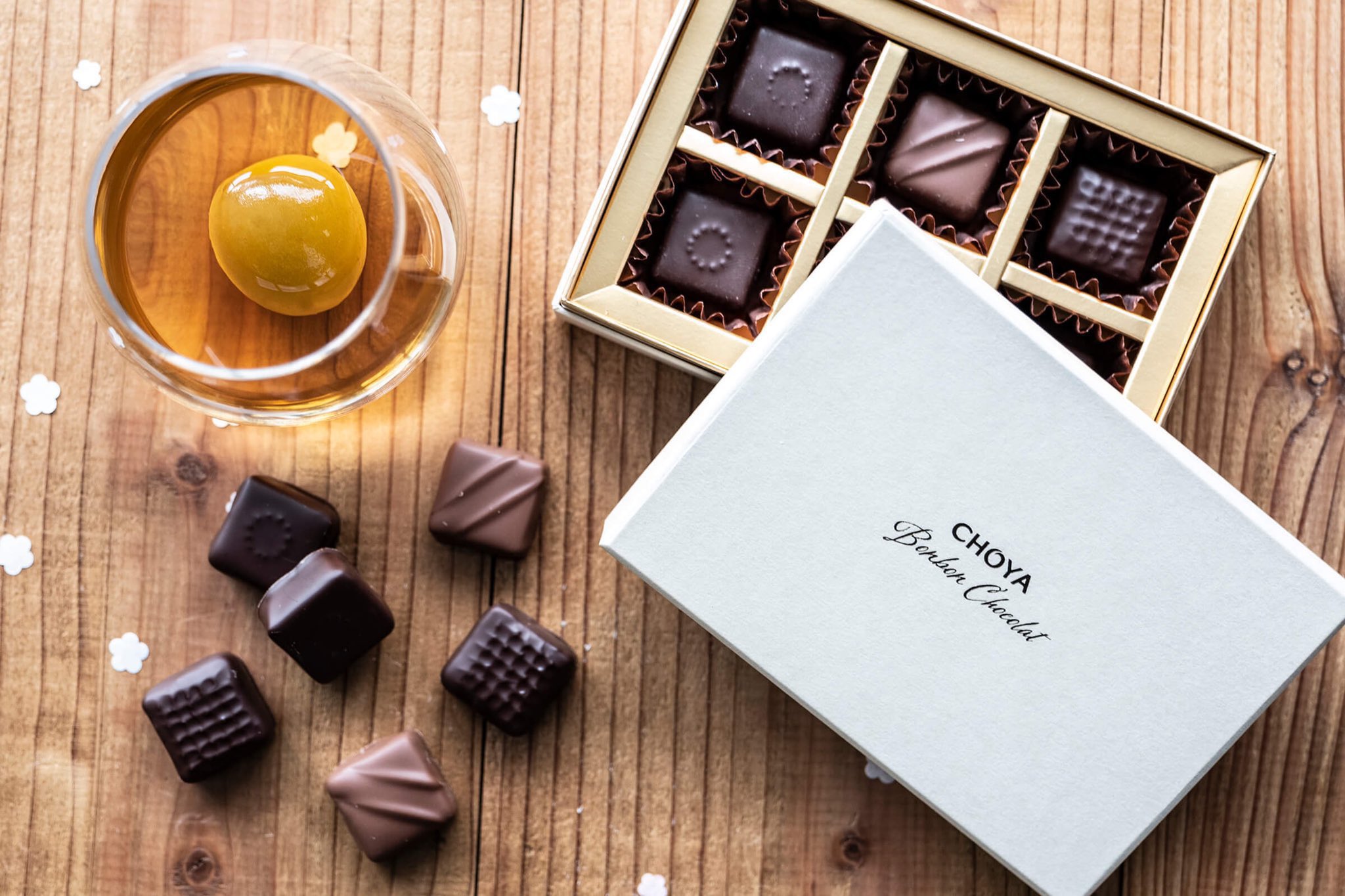 極上のスイーツ 梅酒で有名な チョーヤ から 芳醇な梅原酒を使用した大人のチョコレート Choya ボンボンショコラ22 が発売中 梅酒とチョコのとろけるコラボレーションが味わえます 昨年は発売初日に完売した商品です Pr T Co