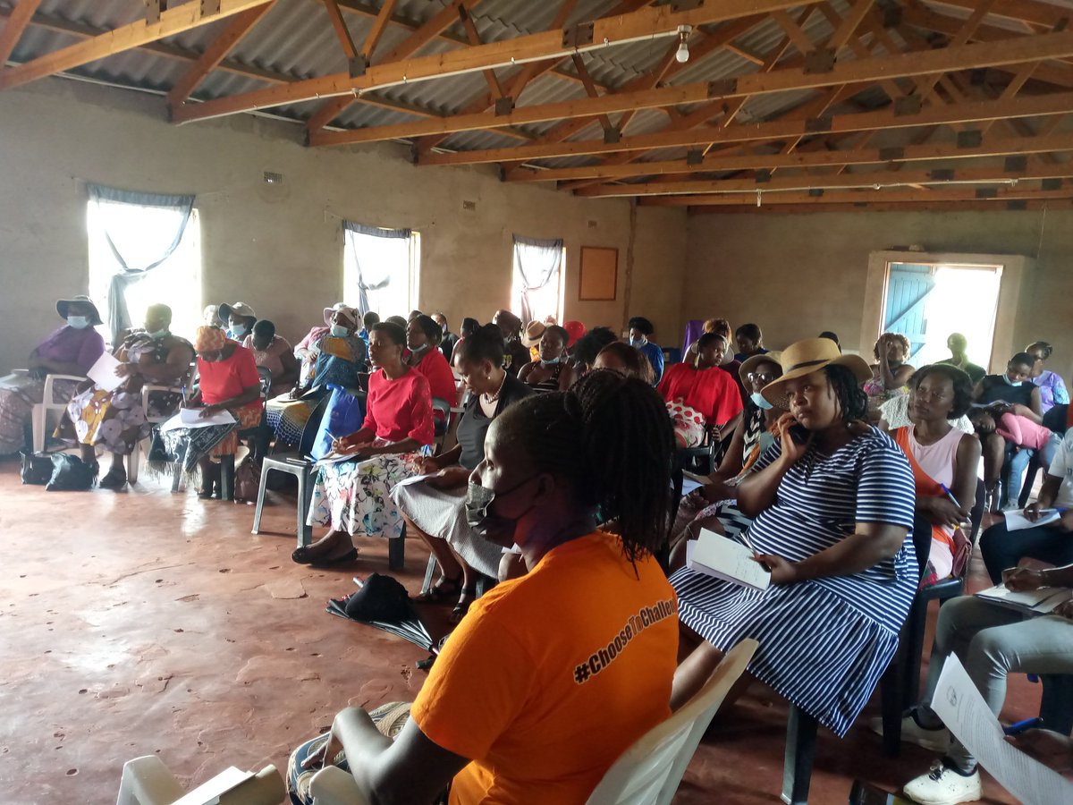 HandsofHopeTru1's tweet image. Women in Zvishavane are gathered to discuss their role in preventing and resolving conflicts. An initiative by @WCOZIMBABWE to raise awareness on the @UN Security Council Resolution 1325