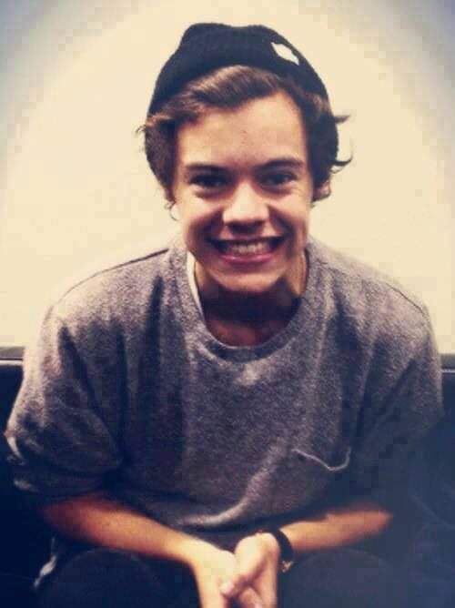 ControlStylesxx's tweet image. Merci de faire partie de ma vie et de la faire vibrer, la rendre plus belle depuis 10 ans, we love you so much Hazza 💗 my universe #happybirthdayharrystyles @Harry_Styles #HarryStylesLoveOnTour