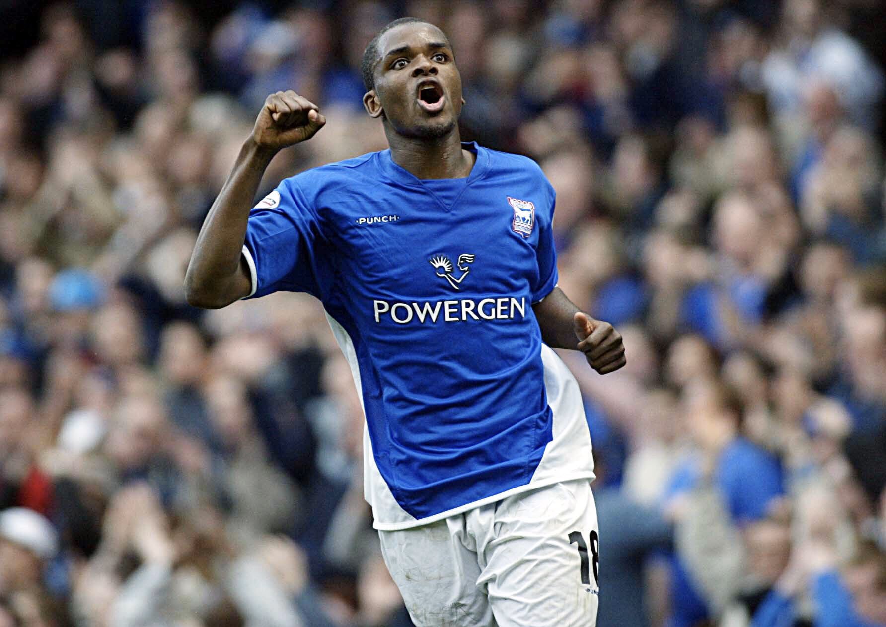 Happy Birthday to Darren Bent  