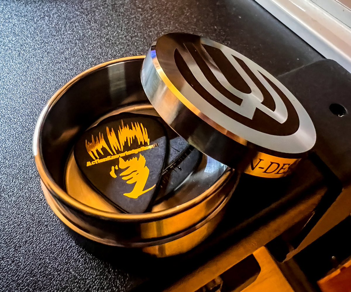 UVERworld 克哉 ピック UVERworld 克哉 ピック