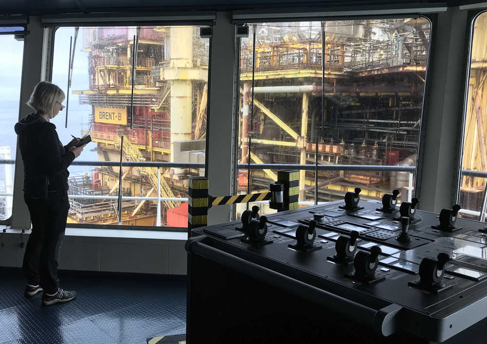 UHIHistory's tweet photo. Visual artist @SueJaneTaylor reveals her extraordinary 30-year relationship with the industry of the North Sea in our #HistoryTalksLive on Thurs 10 Feb at 5.30pm. Join us for oil, art and environment in a liminal world... https://t.co/AHbkBljrkO
#ThinkUHI #CoastalHistory https://t.co/7zwdJ8L0kn