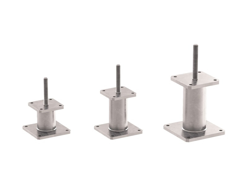 S50 post base
Compression strength of more than 300 kN. Ideal for large posts.
Outdistanced from the ground avoiding water splash and stagnation. Concealed fastening. 
Compression strength values calculated and certified according to ETA
blackwoodbollards.co.uk/products/s50-p…

#metal #postbase