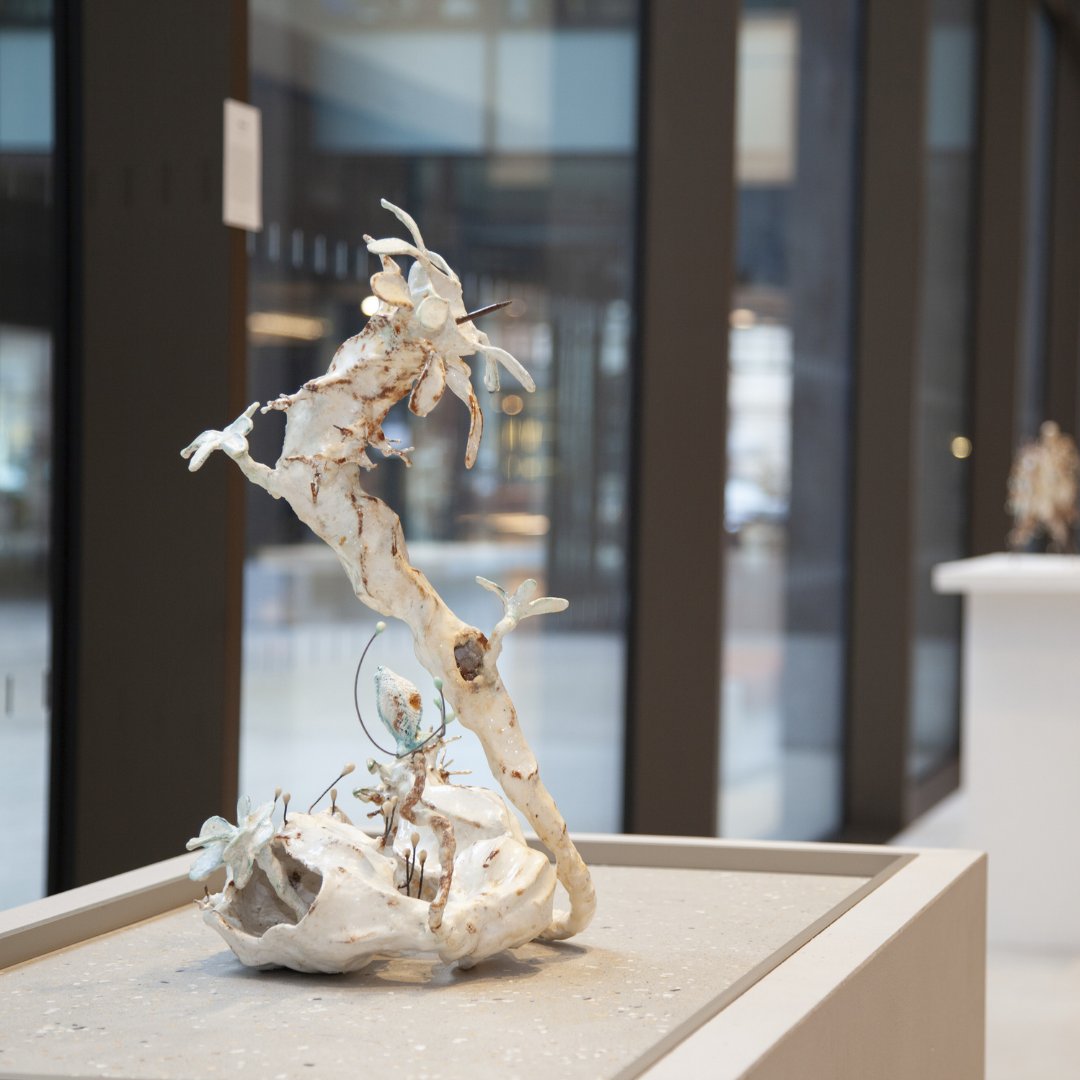 This is our Highly Commended artist Thiago Sancho and his curator Anna Bondarenko.
​
​​Read more about them and their exhibition "DIS EM BODY" on the Emerging Artist Gallery Website: emergingartistgallery.com/disembody---th…