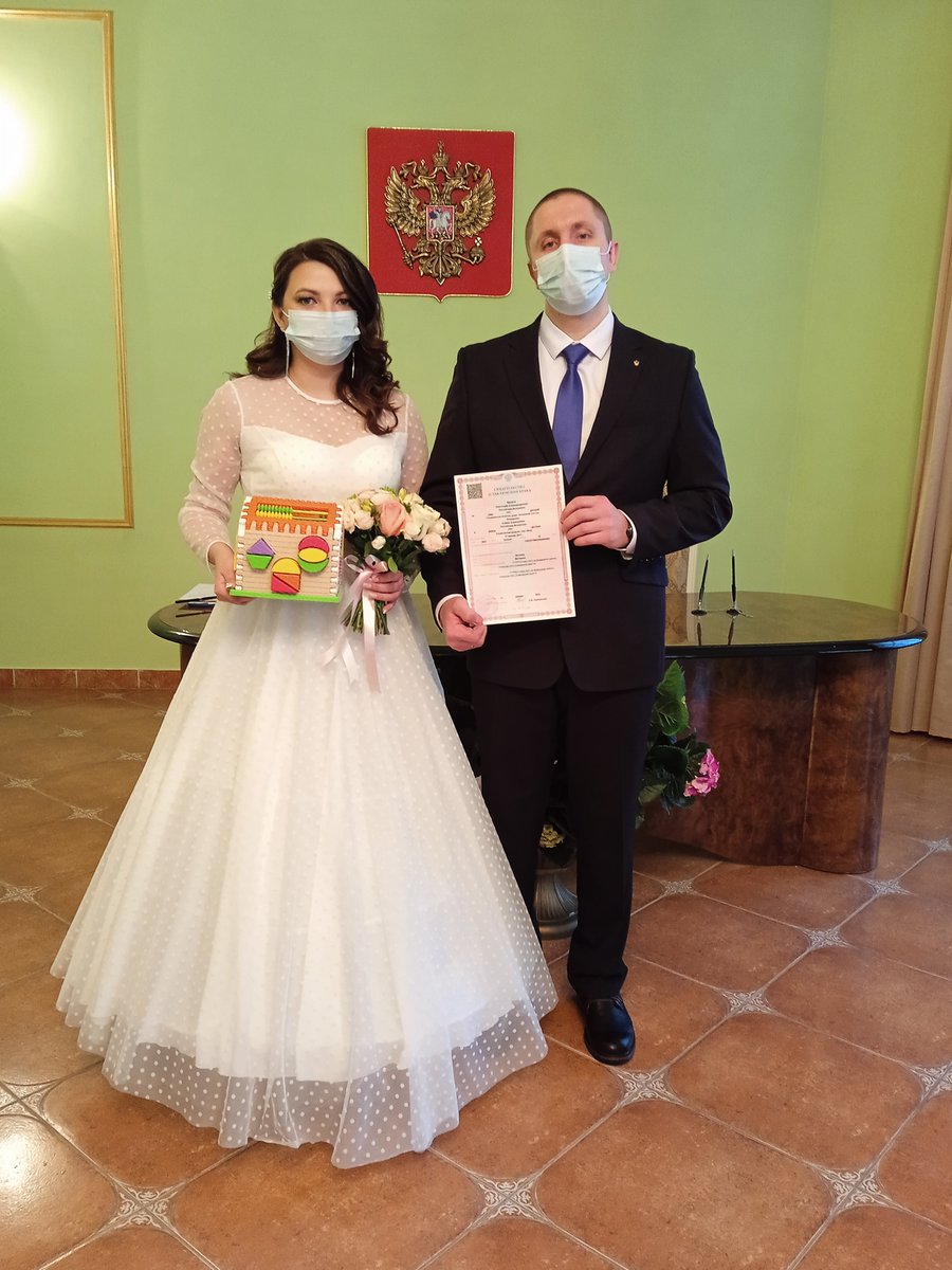 В магическую дату 22.01.22 в отделах ЗАГС Ульяновской области официально стартовал зимний свадебный сезон!
#счастливыйянварь