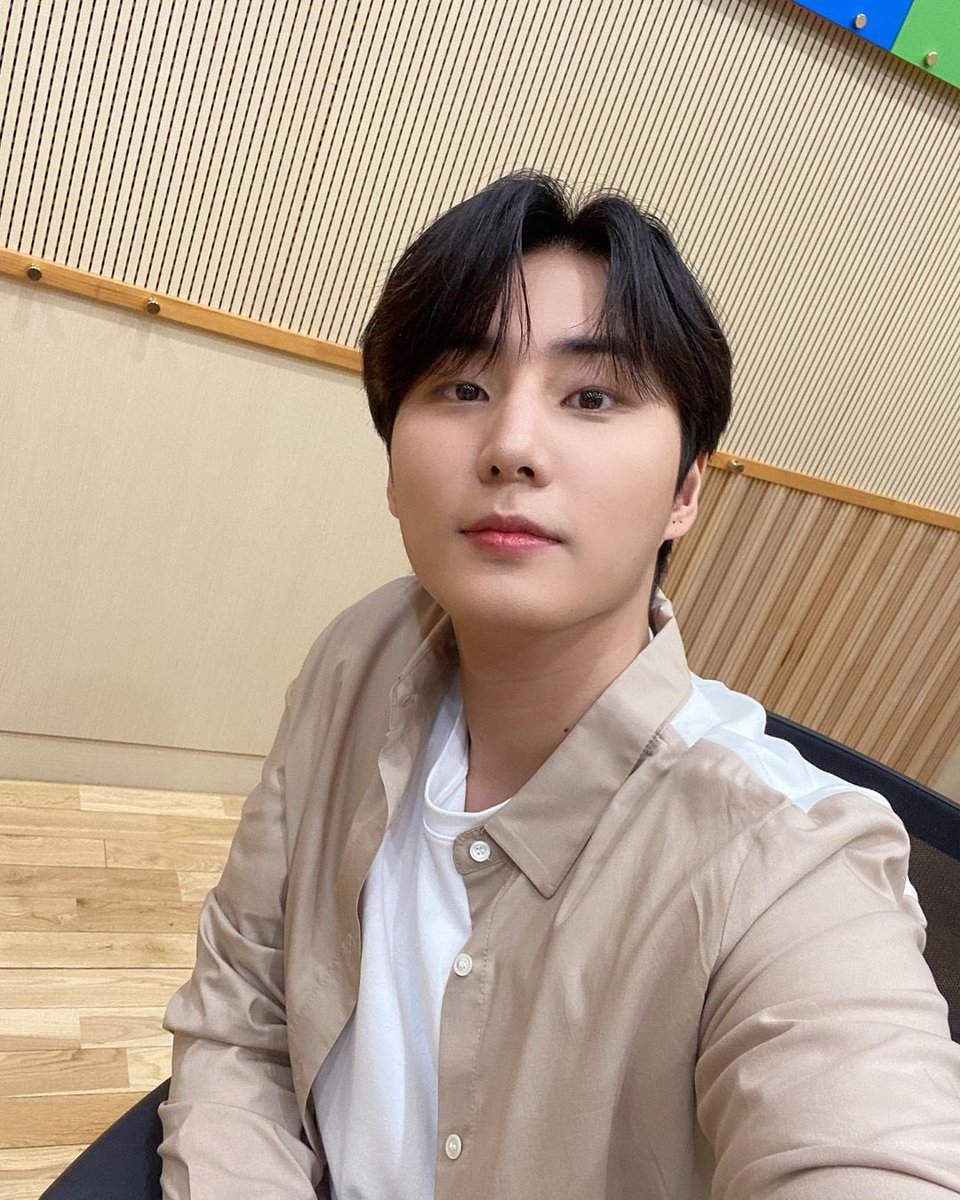 영현이야 잘 지내고 있지? 넘 보고싶어