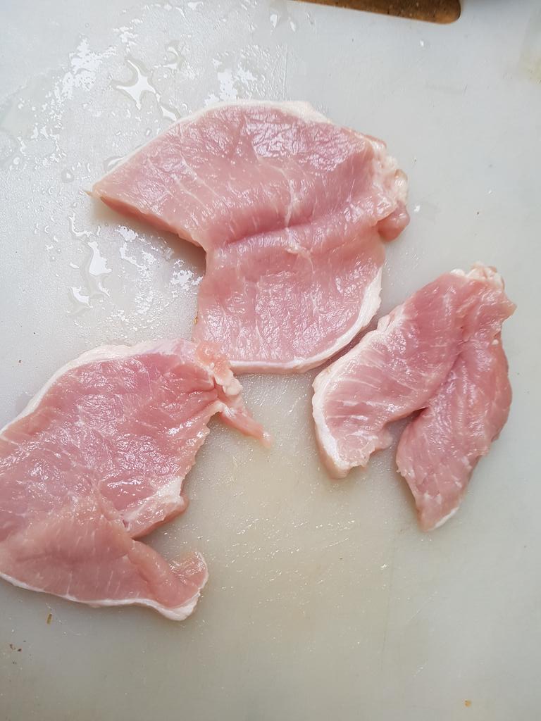 LennartGab's tweet photo. Cooking with children. We are practising "butterly" porkchops. Not using real porkchops but the more cheaper thinner version. Same meat though. #cooking #children #cookingwithchildren https://t.co/03gsLrVyfF