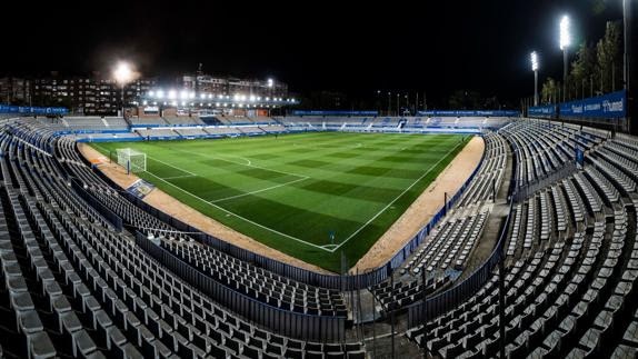 Albert_sbd's tweet photo. +22 años (1 febrero 2000) en 🖥️🖊️@CESabadell y por muchos más. #Honor1903💙🤍💪

📸 @CESabadell https://t.co/FPHk558IXH