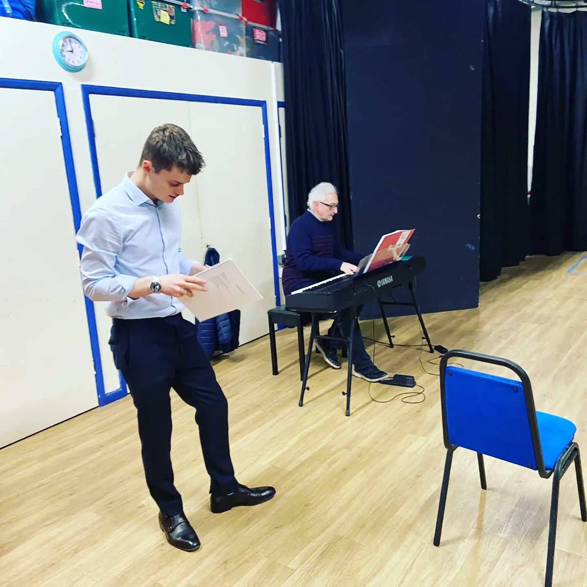 Rehearsals are very much underway for our upcoming production of The Last Five Years.Have you booked your tickets yet? There are a limited number and only 2 performance! ticketsource.co.uk/pinpoint-produ…
#musicaltheatre #jasonrobertbrown #lastfiveyearsmusical #hampshire #musical #eastleigh