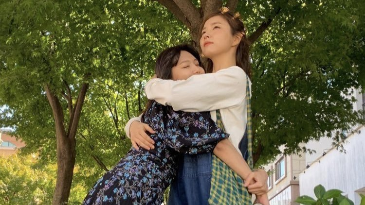 iconickdramas's tweet photo. I miss Run On fam a little extra today ☹️💛 https://t.co/88Yd6Wm88H