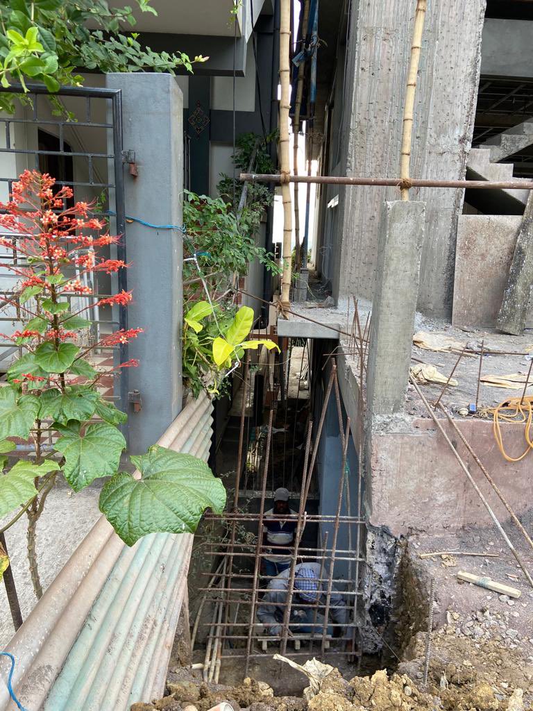 AbhibhusanINC's tweet photo. Request @Pbmc_ANI to pls look into the unplanned construction going on near HADDO main road, next to Hotel rainbird.
The new under construction building has almost crossed the boundary and damaged the beside building.
@DcSouthandaman @MediaRN_ANI @jitendra_narain  @Andaman_Admin https://t.co/r23gFTDKA2