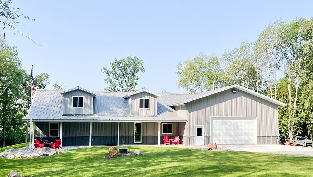 LesterBuildings's tweet photo. It's hard to choose the best feature of this home 😍 From the colors of the exterior, the porch, the 36'x40' garage, to the interior finishes. What features are on your must-have list?
#LesterBuildings #PoleBarnBuilding #PostFrame #DreamBuilding #PostFrameHome #ResidentialHome https://t.co/eDu98NeHiH