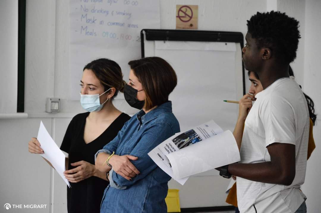 burgosacoge's tweet photo. Trabajando desde #Inmigracionalismo con juventud europea participante en el Proyecto The #MigrArt el tratamiento de las noticias migración en los medios españoles.
Gracias a @asociacionbrisaBrisa por su invitación a esta interesante jornada. https://t.co/0g8VA105sM