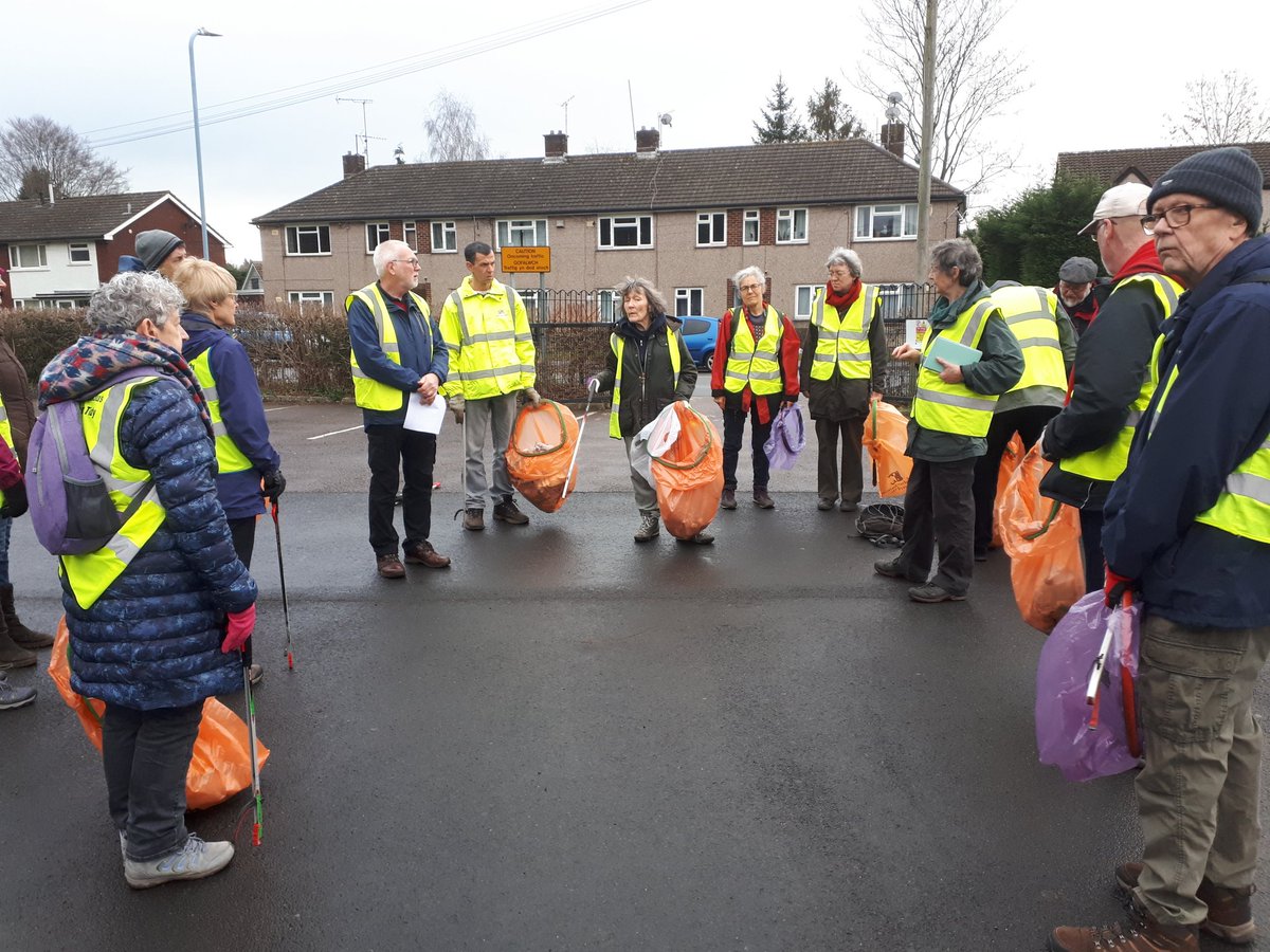KeepAbergTidy's tweet photo. @AberVoice #YFenni #Aberg #Abergavenny TONS of litter collected in North Aberg by KAT teams today ♻️💪 https://t.co/mDgFciw4OZ