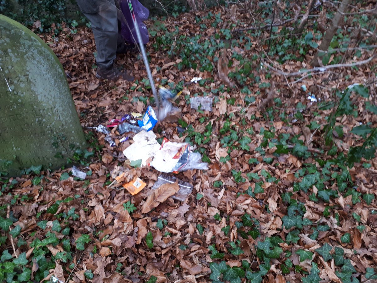 KeepAbergTidy's tweet photo. @AberVoice #YFenni #Aberg #Abergavenny TONS of litter collected in North Aberg by KAT teams today ♻️💪 https://t.co/mDgFciw4OZ