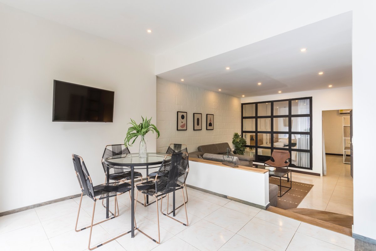 La personalización y el diseño 100% personalizado es una de las mayores ventajas de una #casaprefabricada 1. Eliges donde emplazar tu vivienda 
2. La distribución y orientación proporcionando mayor confort y ahorro energético.
cortabitarte.com/3-razones-para…