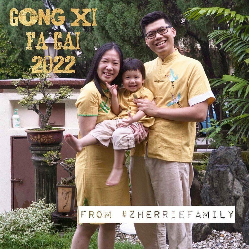 carrielow's tweet photo. #happychinesenewyear2022 from the #zherriefamily!

For the first time ever (not counting MCO times), we did not travel back to our hometowns. Kinda excited to experience CNY in KL for a change. 

Gong Xi Fa Cai, everyone!

#happycny2022🐯 #zherrie #to… https://t.co/WDd6ExYRP3 https://t.co/UXYBYWYYmQ