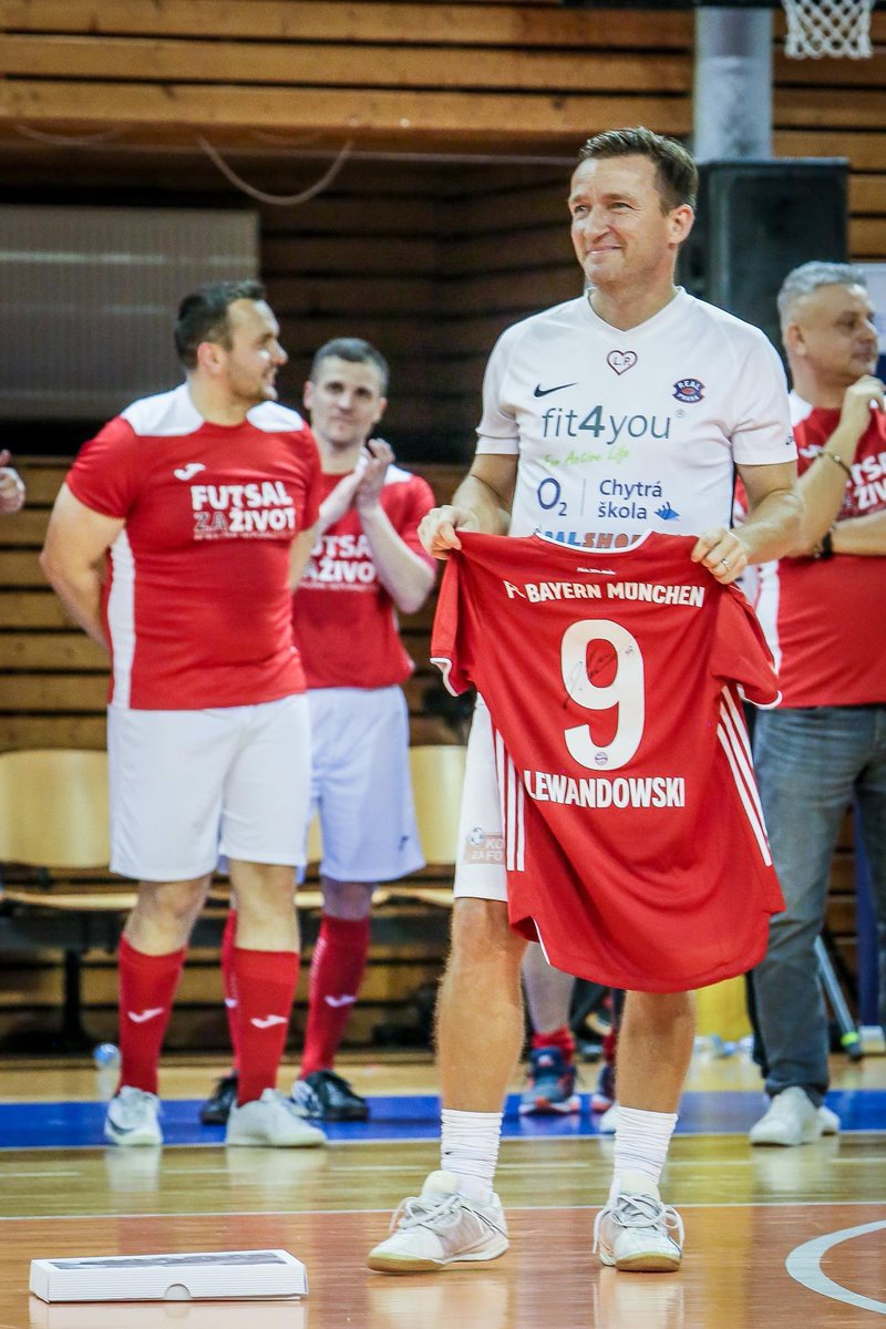 RealTopPraha's tweet photo. Dlužíme informaci o vybrané částce Futsal za život v Brně.
Povedlo se vybrat parádních 295.000 Kč. 💪
Děkujeme za podporu a těšíme se na další společné pomáhání. 🙏👍

#realtoppraha #pomahamepomahat https://t.co/WRS07MNjJd