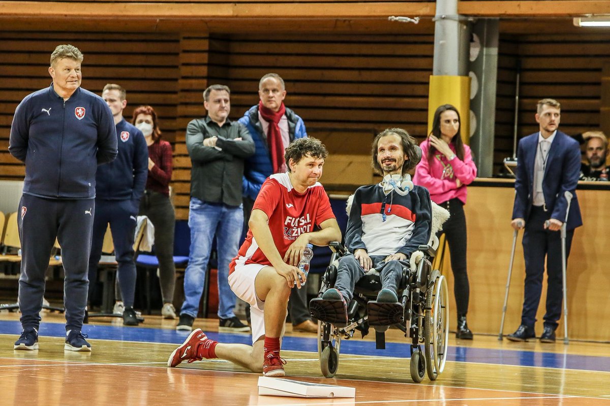 RealTopPraha's tweet photo. Dlužíme informaci o vybrané částce Futsal za život v Brně.
Povedlo se vybrat parádních 295.000 Kč. 💪
Děkujeme za podporu a těšíme se na další společné pomáhání. 🙏👍

#realtoppraha #pomahamepomahat https://t.co/WRS07MNjJd