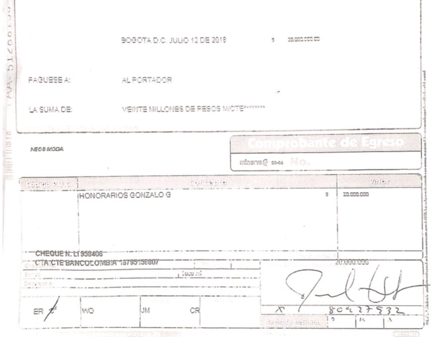 HELIODOPTERO's tweet photo. Esto es lo que presenta la corrupta ⁦ ⁦@FiscaliaCol⁩ para inventar que me pagaron 20 millones con un cheque al portador que cobre en cuenta de Bancolombia que jamás he tenido. ¿El comprador de jueces y asesino de campesinos Carlos Mattos reportó esto a la DIAN? https://t.co/xDkEA0mhVm