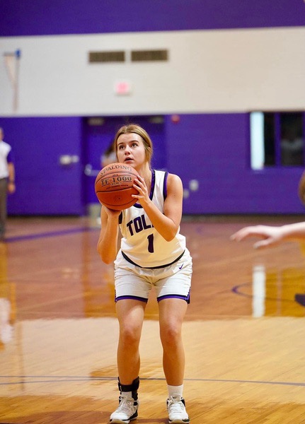 TolarGirlsHoops's tweet photo. ⛹🏻‍♀️🐍🏀 #SeniorWeek ❗️❗️❗️❗️❗️

Introducing our next ‘2️⃣2️⃣ SR- #1️⃣ Reagan Chandler @reaganchandlerr ❗️
- 3️⃣ year ⛹🏻‍♀️🐍🏀 letterman
- 4️⃣ year 🐍 Cheerleader
- Future TT 🔴👉🏻

#OurWay 👏🏻👏🏻👏🏻👏🏻👏🏻 https://t.co/NQRsTWgr23