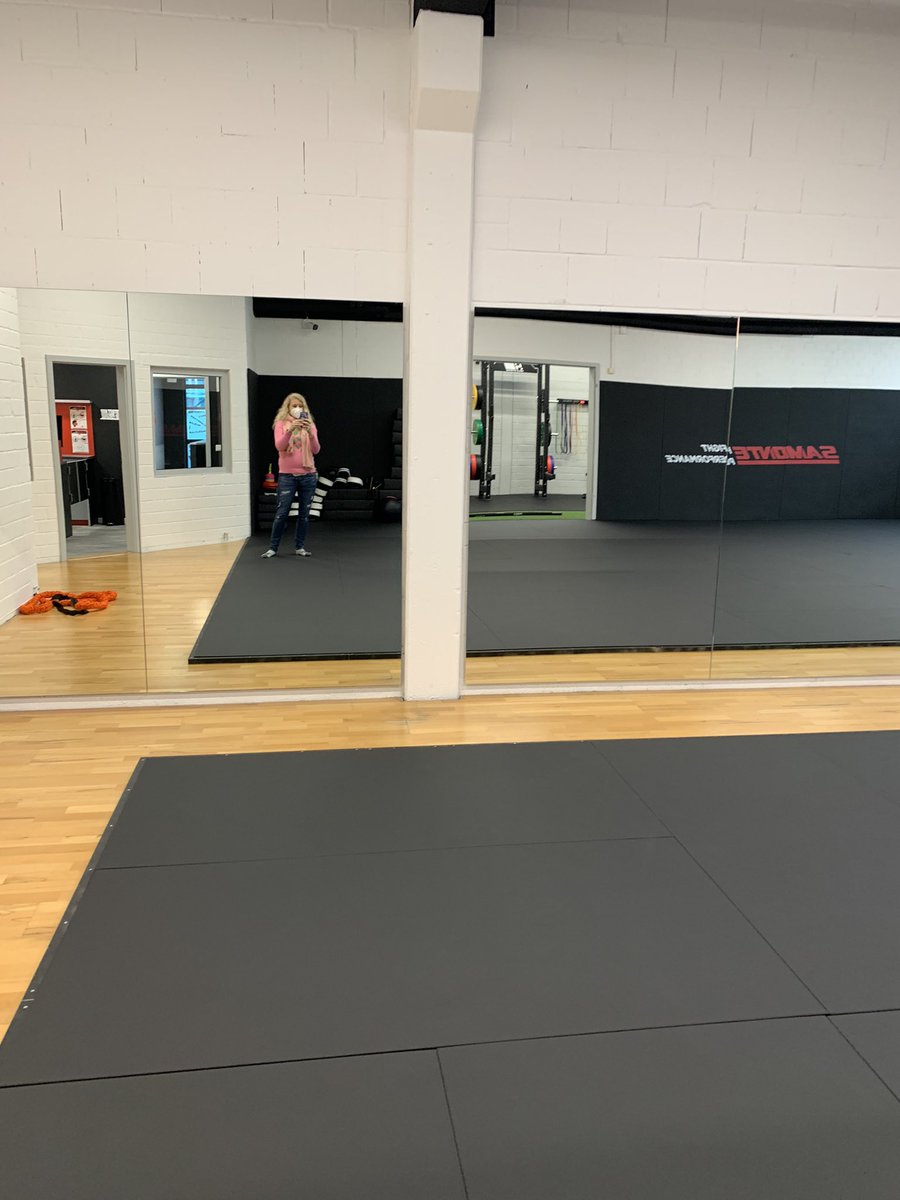 KathrinMimi's tweet photo. Ich arbeite, wo andere Sport machen. #samonte #duisburg https://t.co/JSJn1CT0GH
