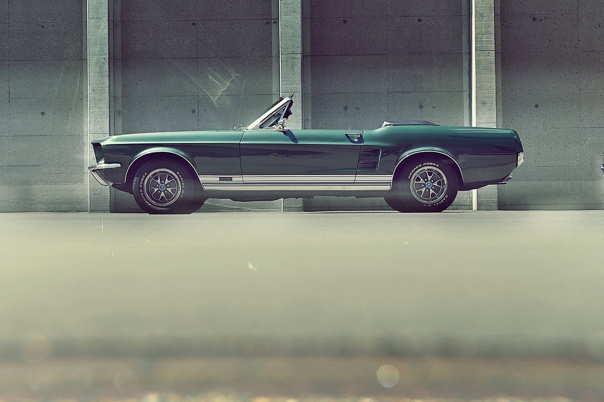 LienhardRacing's tweet photo. #toplessdriving https://t.co/ZyrgR4dF7X