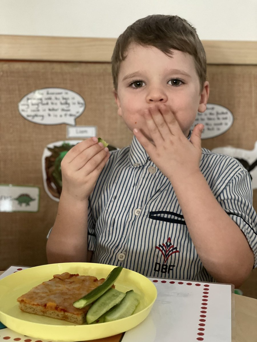 A 2nd day of eating delicious #healthyfood from <a href="/leelaslunches/">Leela's Lunches</a> today. I am so proud of so many children who are being brave &amp; trying new things.Cauliflower pizza, yoghurt, granola, lasagna and sweetpotato pancakes so far this week! <a href="/DubaiBritishFS/">Dubai British FS</a> #ProudlyTaaleem <a href="/DBSJP_FoodTech/">DBSJP_Food</a>