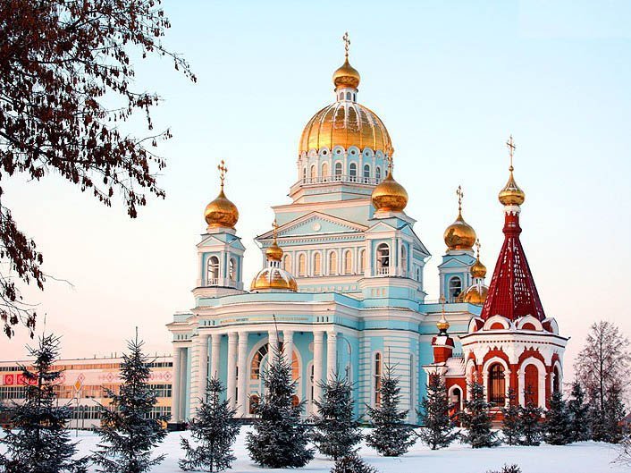 В городе Саранске находится Кафедральный собор святого праведного воина Феодора Ушакова – одно из самых грандиозных и уникальных религиозных сооружений. О нем - сюжет в рамках гранта "Саранск: из века в век": vk.com/mrokm?w=wall-8…
#mrokm_saransk #МузейВоронина