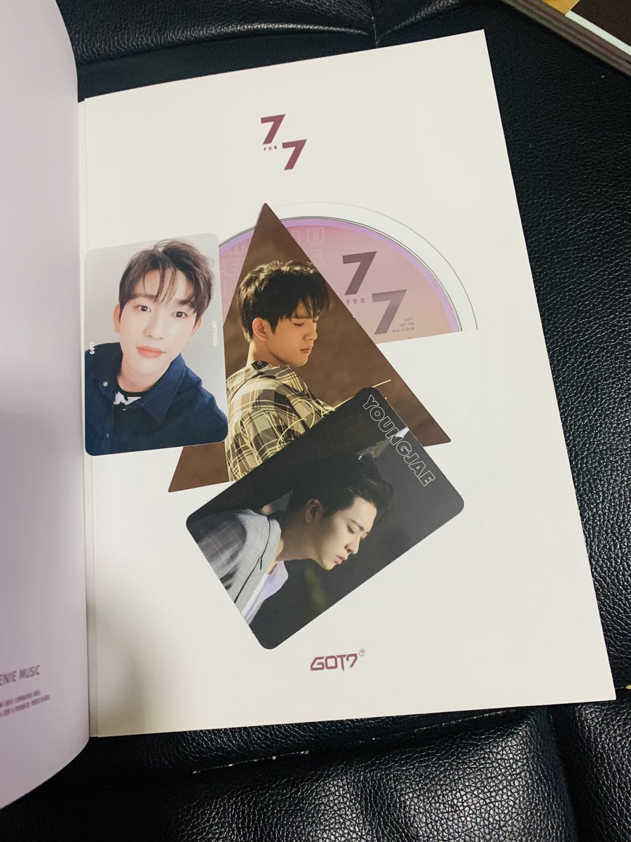 KateJDL98's tweet photo. ลงต่อๆ #อัลบั้มGot7  อัลบั้มละ 700 บาท 
✨📣 2 อัลบั้มลดเหลือ 1200 บาท ‼️ ได่ของตามภาพเลยนะคะ
#ส่งฟรีครับ #ของสะสม #ตลาดนัดอากาเช่ https://t.co/qVptAy4o3M