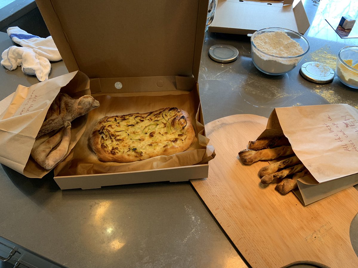 NickKeep_NKA's tweet photo. Tell me and I forget, teach me and I may remember, involve me and I learn.(Benjamin Franklin) Enjoying a fantastic day learning new skills with @RichardBertinet @chewtonglen #teachthedoughwhosboss #bread #breadheaven https://t.co/bdizKRiv6y