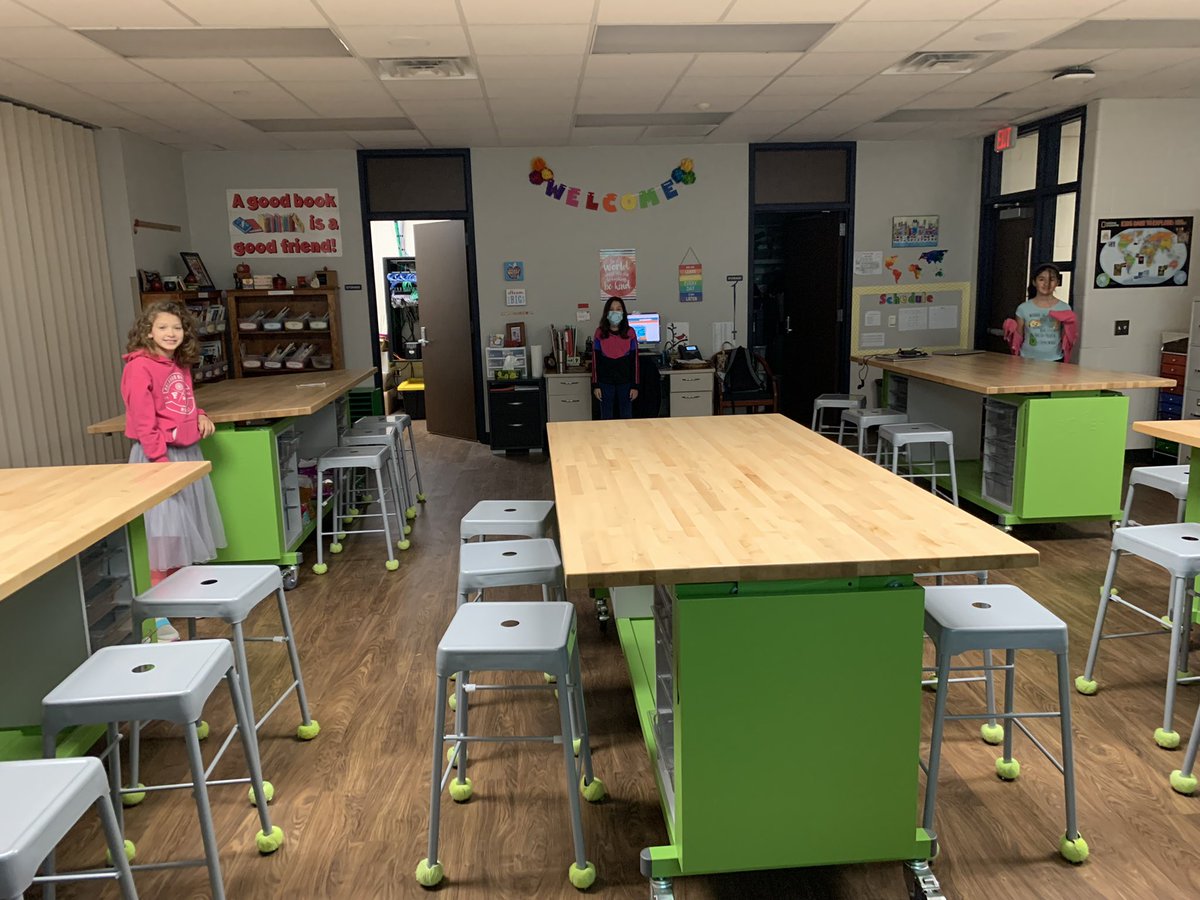 Reviewing states of matter, molecule arrangements of each, &amp; creating physical reactions = FUN! <a href="/HumbleISD_FCE/">Fall Creek Elem</a> #FCE22 #Transforminglives