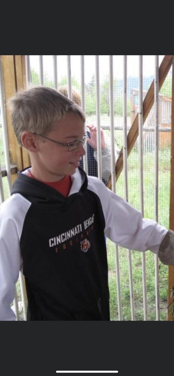 hoyboy24's tweet photo. HUGE Bengals fan https://t.co/hBQP1XtrRk