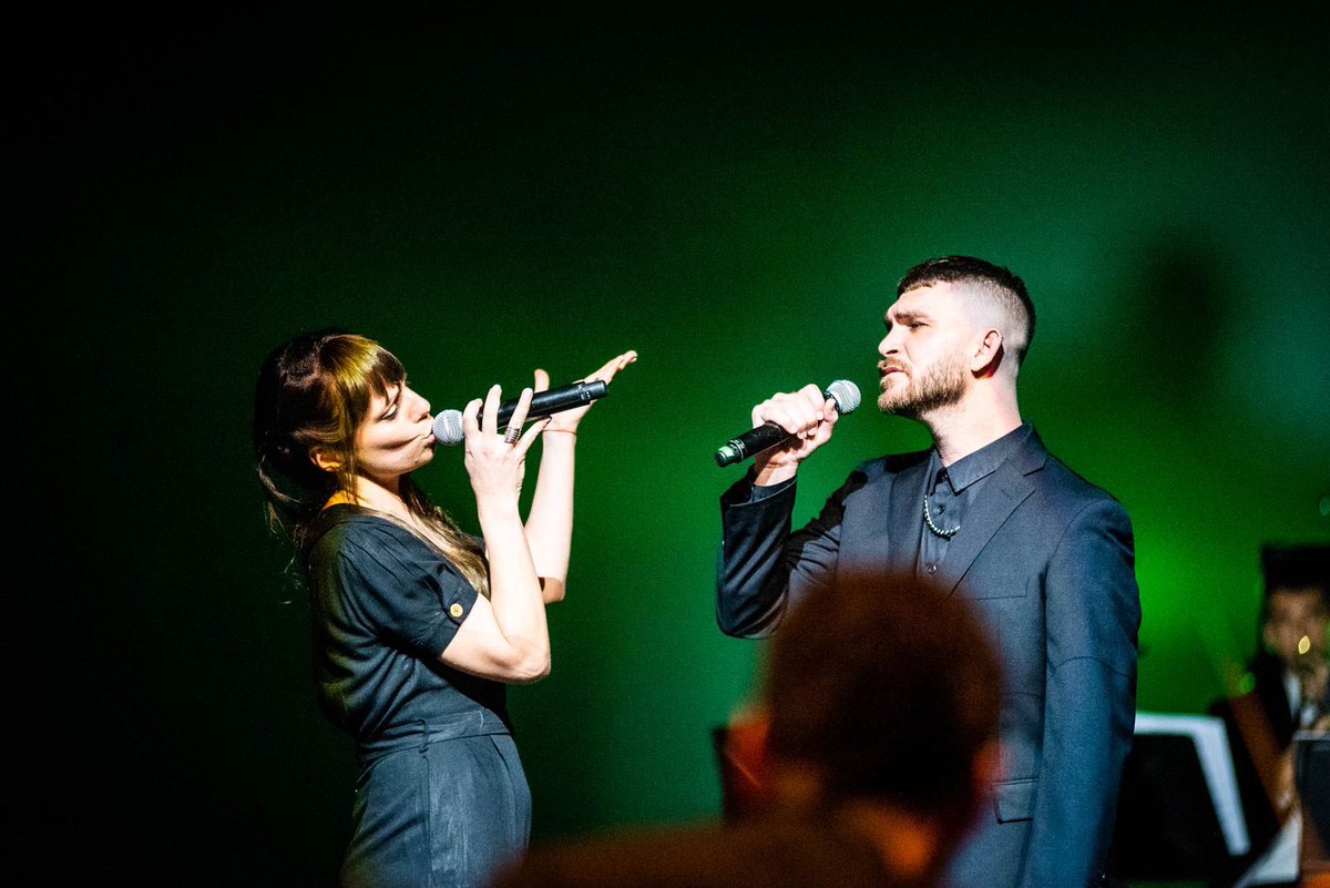 tomasberberian_'s tweet photo. Gran noche en el @TeatroColon en la gala del Festival Ciudad Emergente junto a @silvinamusica y la Orquesta Académica 🌌😀 @FestivalesGCBA https://t.co/gnWfPSuLB5