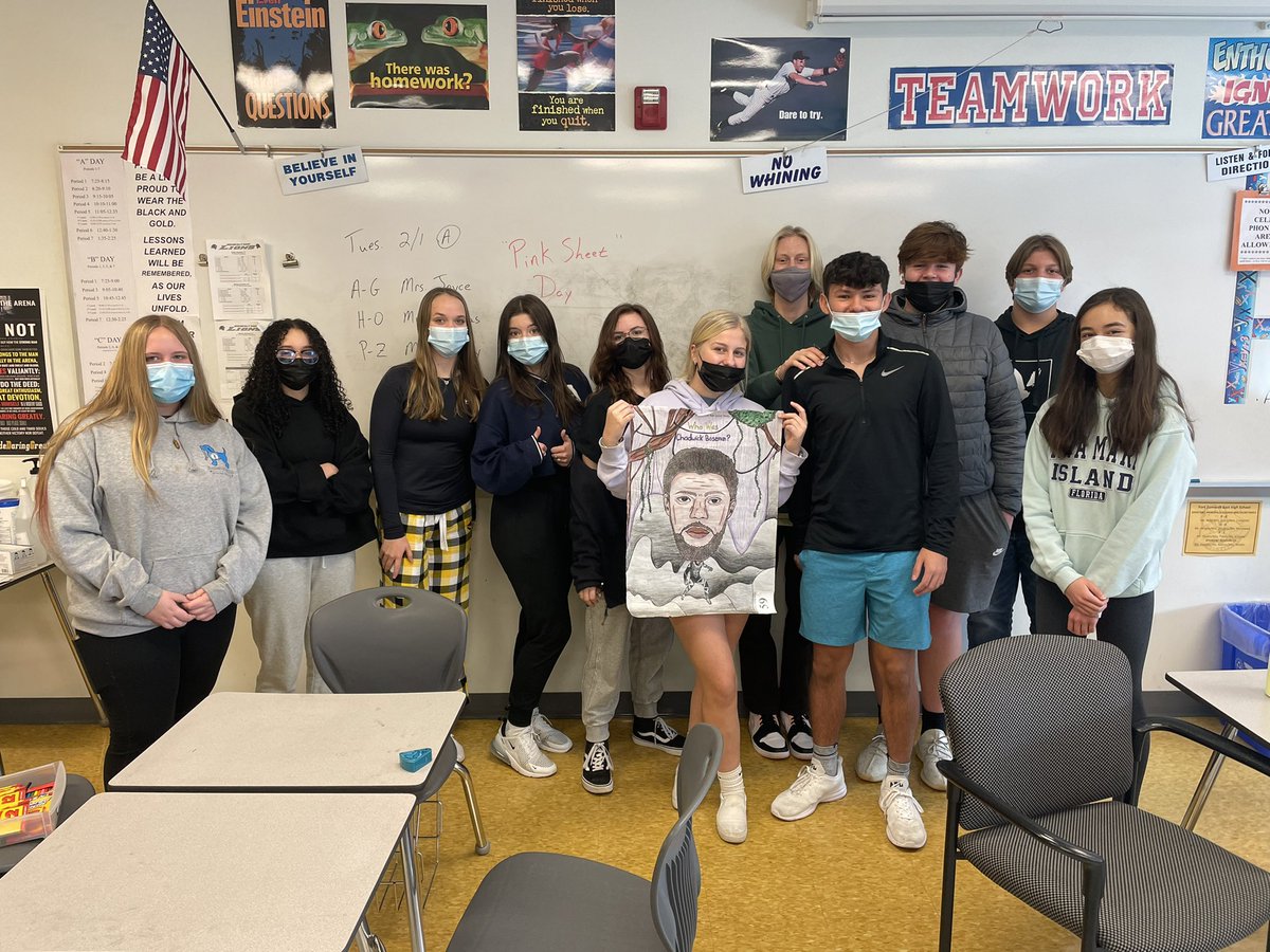 RussHillFZE's tweet photo. S/O to my 5th hour class who put in some work for the Black History Month Poster Project.  #goodstuff #teamwork #chadwickboseman https://t.co/OwQUonKi7y