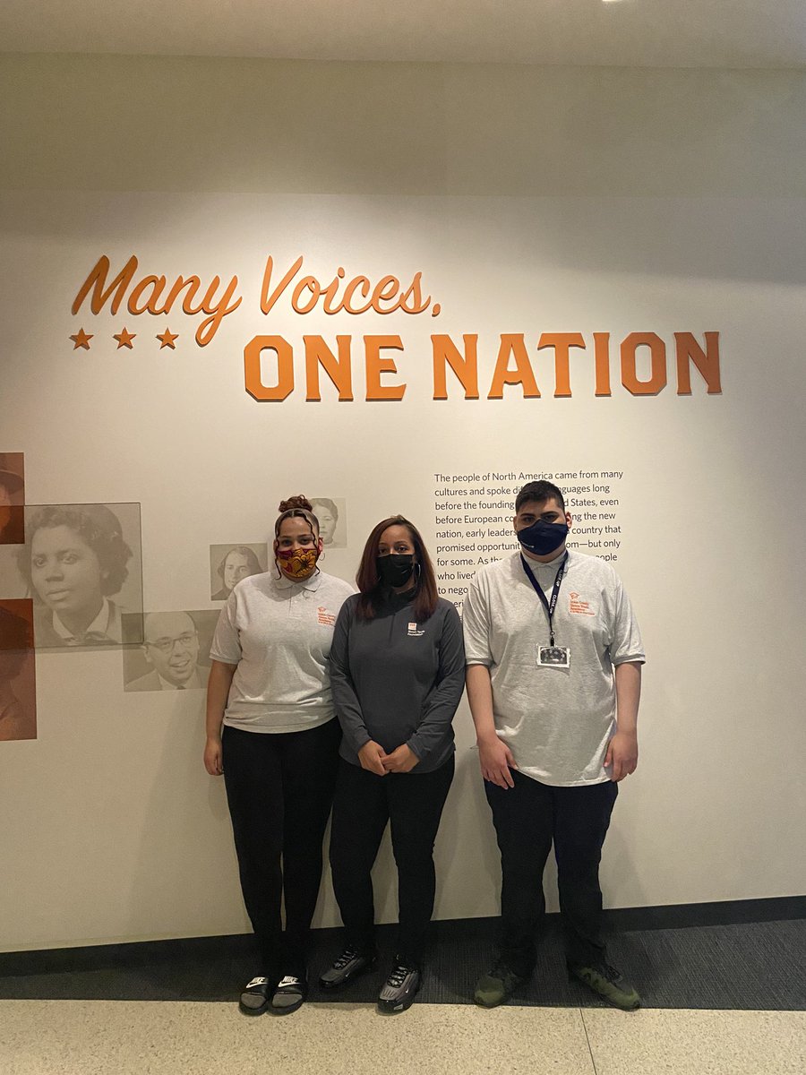 simon_youth's tweet photo. Students from SYA-NJ visited the National Museum of American History today! Students were able to view artifacts and exhibits to aid in attempting to understand the complexity of American History! #SYFmeansGraduation #WeSeeAGraduate #CloseUpDC https://t.co/78JrqQM5c1